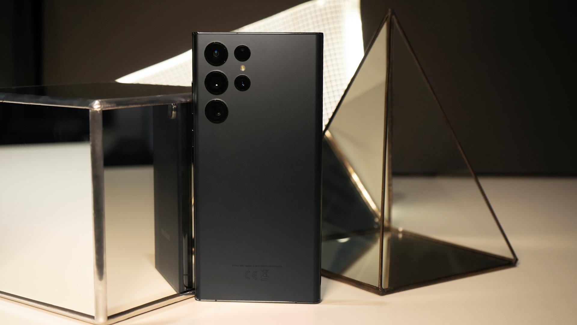 9 февраля состоялась презентация Samsung Galaxy S22, S22+, S22 Ultra